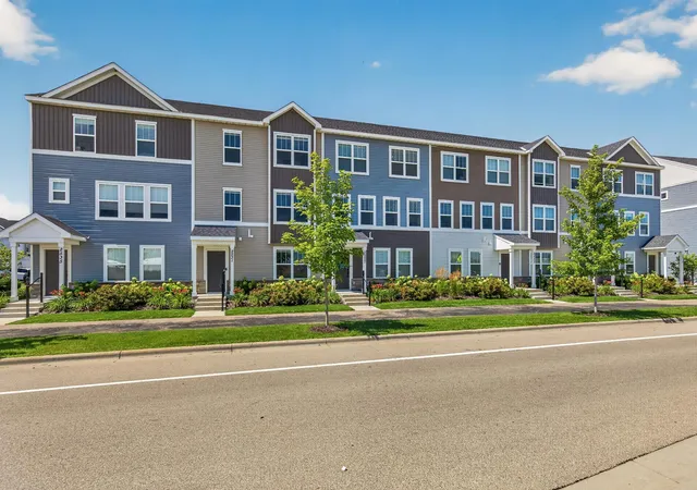 2nd image of 2531 Paddock Path, Shakopee, MN 55379 | MLS# 7121450