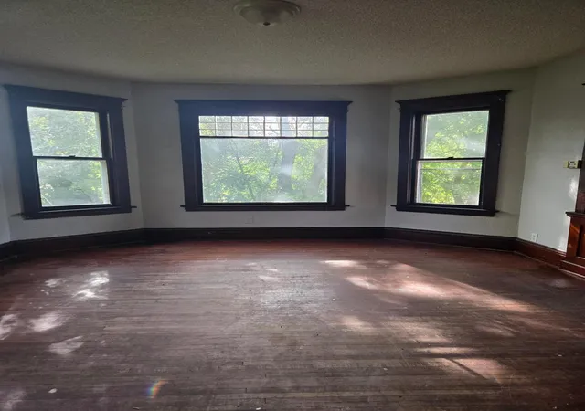 Photo 2 of Single family home for sale at 1105 Trott Ave Sw, Willmar, MN 56201 | MLS# 7121481 | Listing updated on 2026-09-22