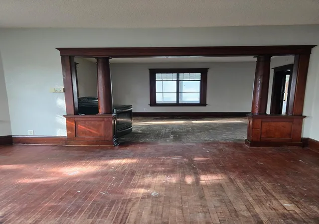 Photo 3 of Single family home for sale at 1105 Trott Ave Sw, Willmar, MN 56201 | MLS# 7121481 | Listing updated on 2026-09-22
