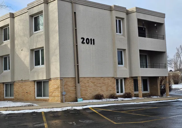 Photo 1 of Condo for sale at 2011 Viking Dr Nw #15, Rochester, MN 55901 | MLS# 7121487 | Listing updated on 2026-08-05