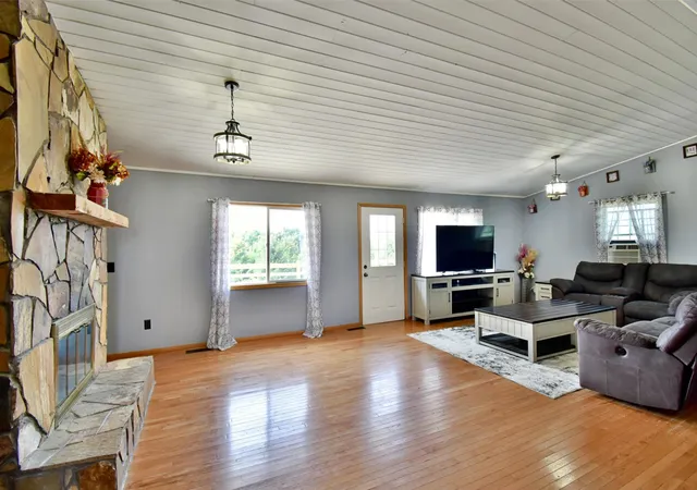 Photo 4 of Single family home for sale at 12321 600th Avenue, Litchfield, MN 55355 | MLS# 7121488 | Listing updated on 2026-09-07