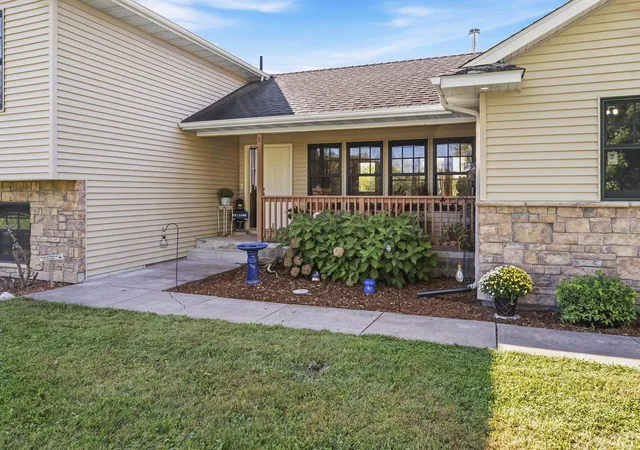 Photo 3 of Single family home for sale at 15977 345th Street, Center City, MN 55012 | MLS# 7121506 | Listing updated on 2026-10-08