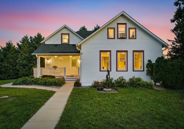 2nd image of 6975 Quartz Ave, Mayer, MN 55360 | MLS# 7121522