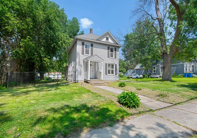 1st image of 540 E Vine St, Owatonna, MN 55060 | MLS# 7121529