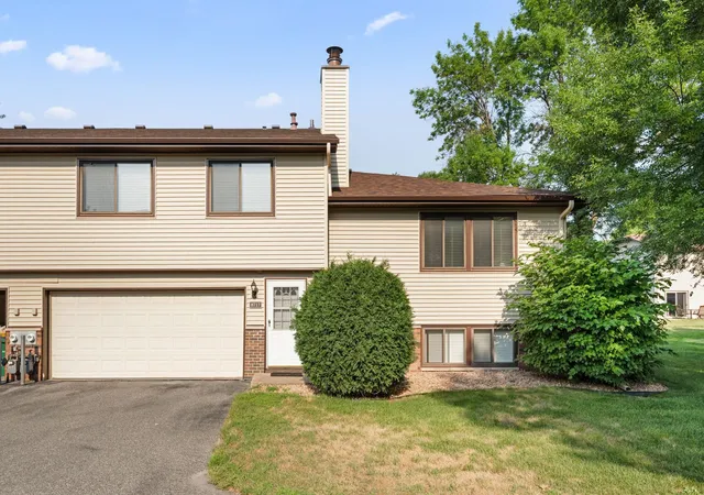 Photo 1 of Single family home for sale at 8717 N Maplebrook Cir, Minneapolis, MN 55445 | MLS# 7121536 | Listing updated on 2026-10-18