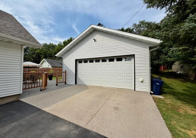 Photo 3 of Sale Pending at 719 N Broadway, Fergus Falls, MN 56537 | MLS# 7121549 | Listing updated on 2026-08-06