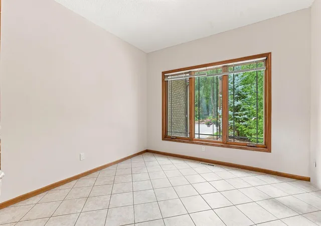 Photo 4 of Single family home for sale at 14028 Furlong Trl, Hastings, MN 55033 | MLS# 7121559 | Listing updated on 2026-08-18