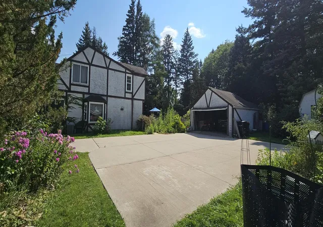 Photo 3 of Single family home for sale at 571 Century Ave N, Saint Paul, MN 55119 | MLS# 7121568 | Listing updated on 2026-08-07