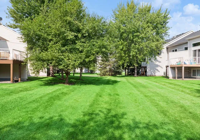 18th image of 2085 Saint Johns Ct, Saint Paul, MN 55129 | MLS# 7121572