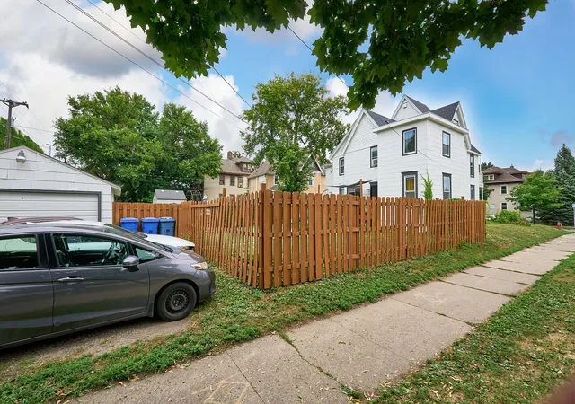 Listing Photo 4 - Condo for sale in building located at 3044 Fremont Ave S, Minneapolis, MN 55408