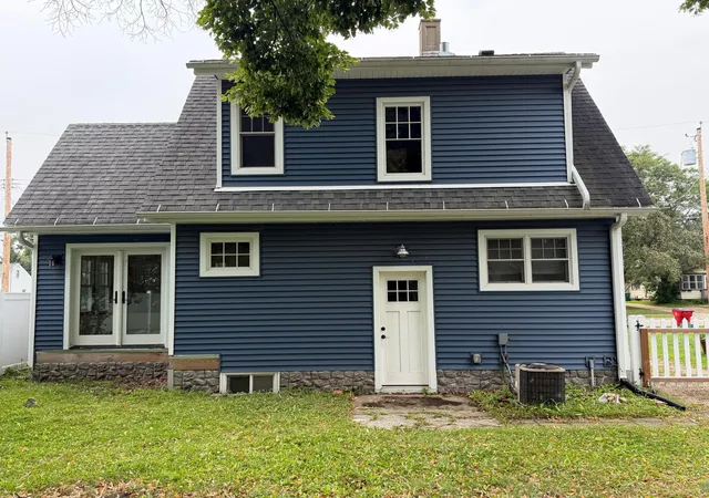 Photo 2 of Sale Pending at 818 9th Avenue Se, Rochester, MN 55904 | MLS# 7121593 | Listing updated on 2026-08-25
