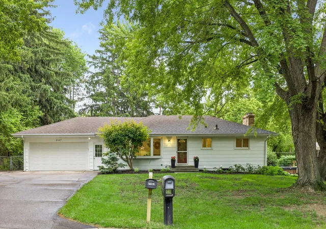 2nd image of 2167 Watertown Rd, Long Lake, MN 55356 | MLS# 7121598