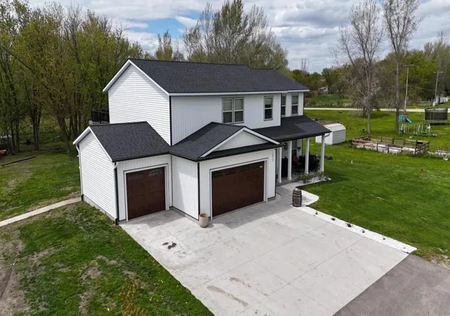 Photo 3 of Sale Pending at 1017 Chester Ave Se, Rochester, MN 55904 | MLS# 7121599 | Listing updated on 2026-09-03