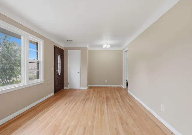 Photo 3 of Single family home for sale at 961 37th Avenue NE, Minneapolis, MN 55421 | MLS# 7121628 | Listing updated on 2026-08-27