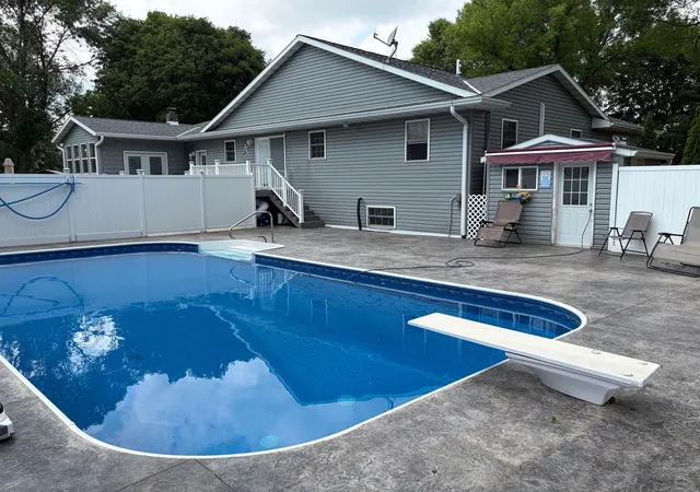 Photo 3 of Single family home for sale at 509 1st Avenue S, Raymond, MN 56282 | MLS# 7121640 | Listing updated on 2026-08-26