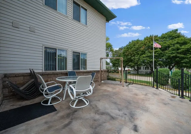 2nd image of 912 Hawthorne St #104, Alexandria, MN 56308 | MLS# 7121659
