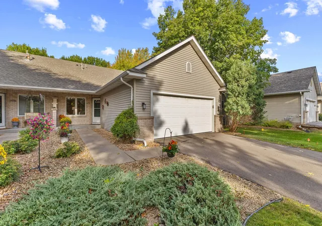 Photo 2 of Single family home for sale at 1478 Violet Ln, Saint Paul, MN 55122 | MLS# 7121676 | Listing updated on 2026-09-18
