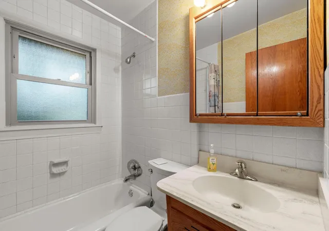 Photo 4 of Sale Pending at 845 20th Avenue N, South Saint Paul, MN 55075 | MLS# 7121677 | Listing updated on 2026-08-31