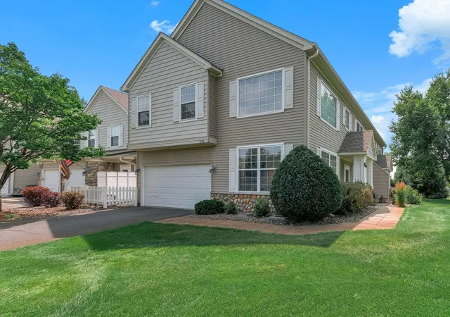 Photo 2 of Single family home for sale at 1899 Wildflower Ct, Saint Paul, MN 55126 | MLS# 7121685 | Listing updated on 2026-08-27