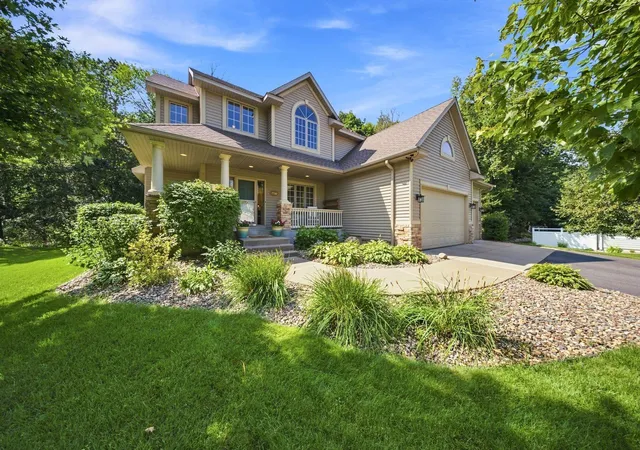 1st image of 605 Knollwood Dr, Hudson, WI 54016 | MLS# 7121686