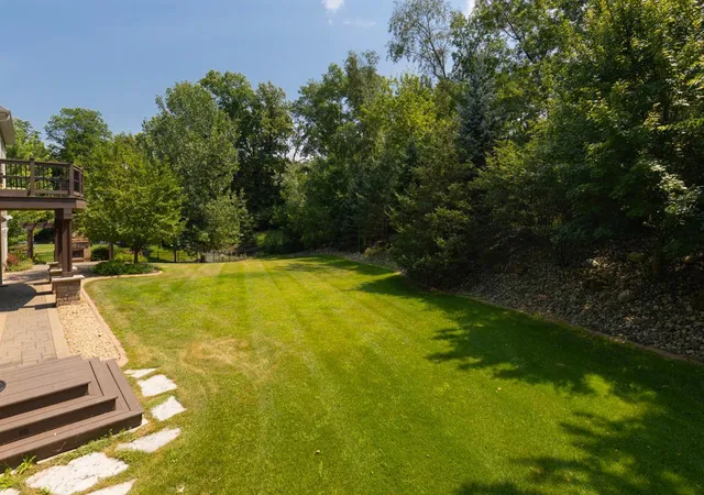 69th image of 10033 Frederick Pl, Eden Prairie, MN 55347 | MLS# 7121697