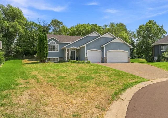 2nd image of 2733 Galway Ct, Hudson, WI 54016 | MLS# 7121707