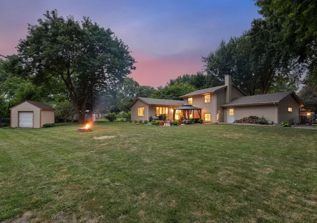 Photo 4 of Sale Pending at 514 Laredo Ln, Chanhassen, MN 55317 | MLS# 7121708 | Listing updated on 2026-08-18