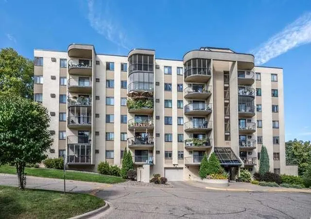 Listing Photo 4 - Condo for sale in building located at 1111 Elway St, St. Paul, MN 55116 - Unit #203