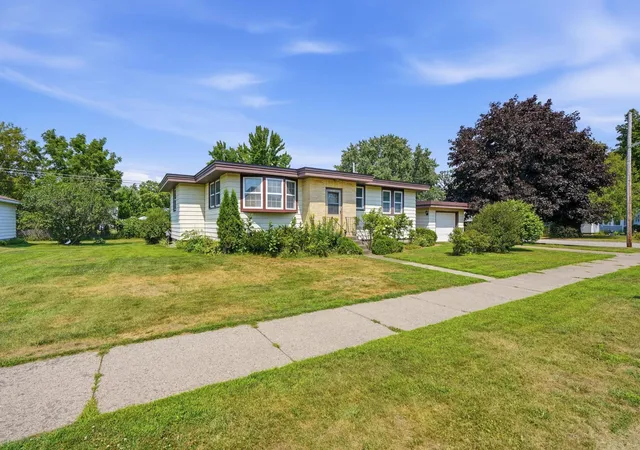 image of 407 W Buckman St, Augusta, WI 54722 | MLS# 7121713