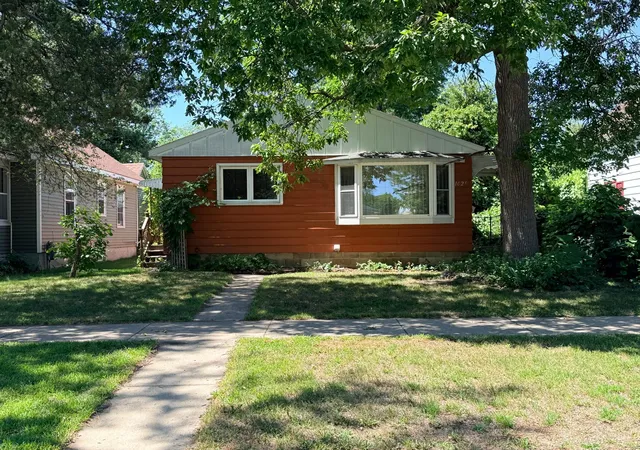 1st image of 1025 11th Ave S, Saint Cloud, MN 56301 | MLS# 7121720