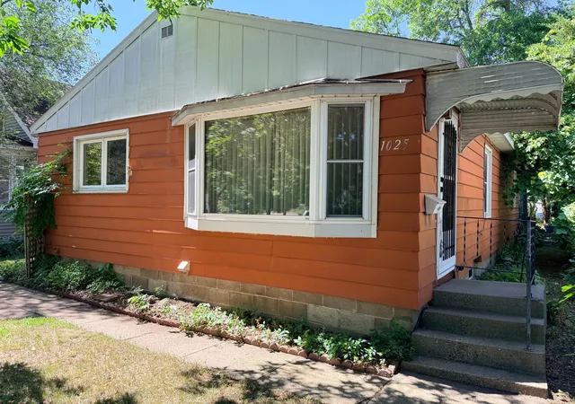 2nd image of 1025 11th Ave S, Saint Cloud, MN 56301 | MLS# 7121720
