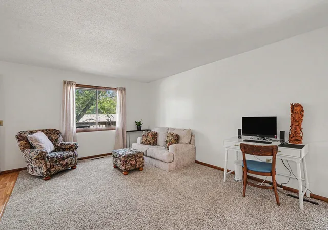 2nd image of 3916 Gershwin Ave N, Saint Paul, MN 55128 | MLS# 7121721