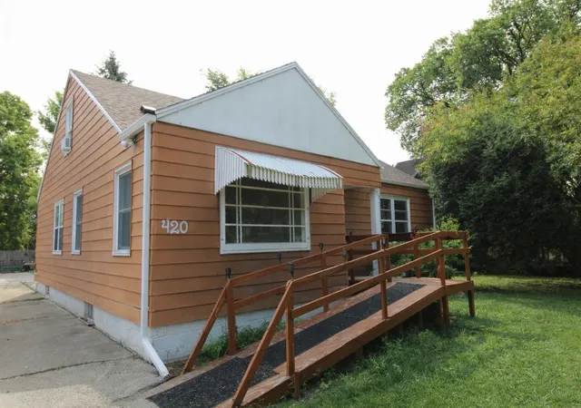 Photo 2 of Single family home for sale at 420 14th Street S, Moorhead, MN 56560 | MLS# 7121728 | Listing updated on 2026-09-25