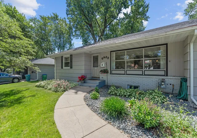 Photo 3 of Sale Pending at 9435 W 14th Street, Minneapolis, MN 55426 | MLS# 7121776 | Listing updated on 2026-08-16