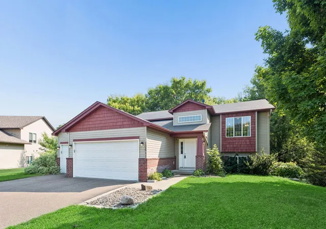 Photo 1 of Single family home for sale at 10611 Kyle Ct N, Minneapolis, MN 55443 | MLS# 7121833 | Listing updated on 2026-09-14