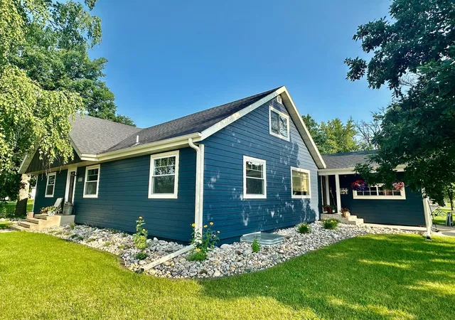 Photo 1 of Sale Pending at 507 6th Street Ne, Roseau, MN 56751 | MLS# 7121834 | Listing updated on 2026-08-13