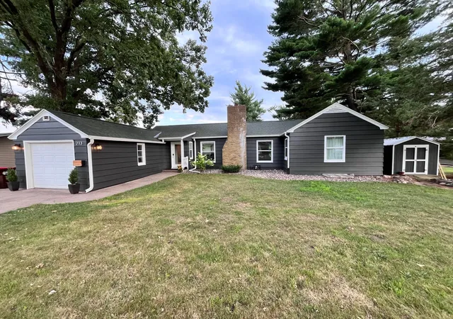 1st image of 213 4th St, Mora, MN 55051 | MLS# 7121837