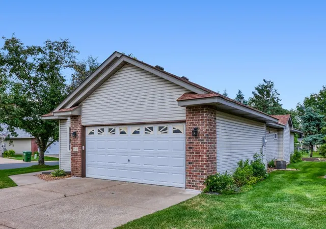 Photo 2 of Single family home for sale at 1521 Wyldwood Ln Ne, Minneapolis, MN 55432 | MLS# 7121848 | Listing updated on 2026-08-31