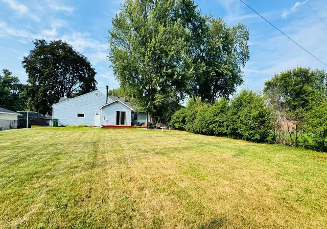 Photo 3 of Single family home for sale at 1716 Oakcrest Ave, Saint Paul, MN 55113 | MLS# 7121869 | Listing updated on 2026-09-30