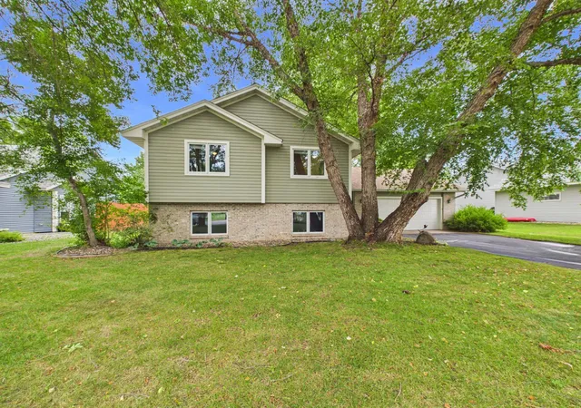 1st image of 805 Sartell Ln, Sartell, MN 56377 | MLS# 7121870