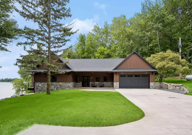 2nd image of 4811 Wharry Heights Rd Sw, Alexandria, MN 56308 | MLS# 7121884