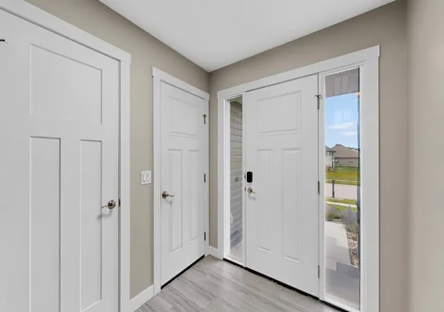 Photo 3 of Single family home for sale at 886 Portsmith Dr Nw, Rochester, MN 55901 | MLS# 7121913 | Listing updated on 2026-09-22