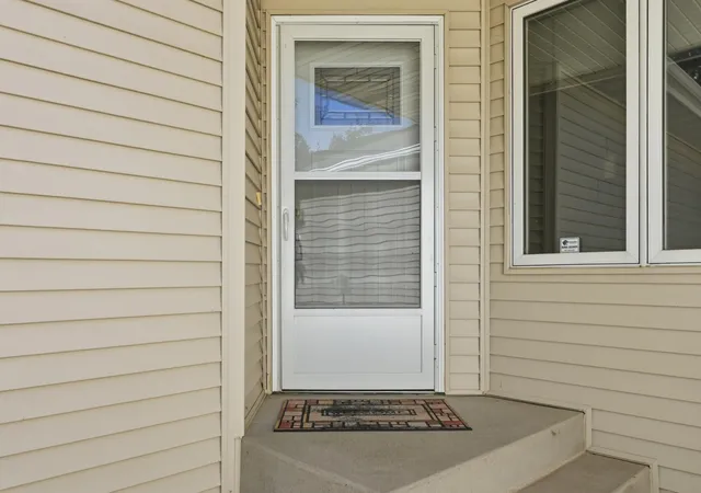 Photo 3 of Single family home for sale at 330 Sunfish Ct, Winsted, MN 55395 | MLS# 7121929 | Listing updated on 2026-08-29