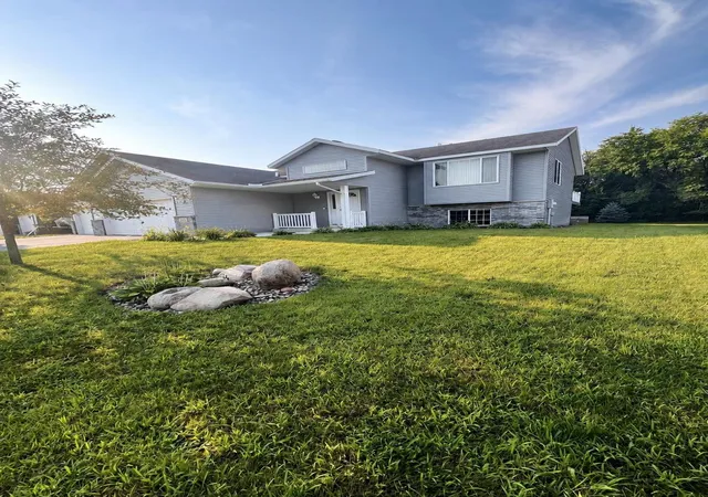 1st image of 206 Rookery Dr, Cold Spring, MN 56320 | MLS# 7121941