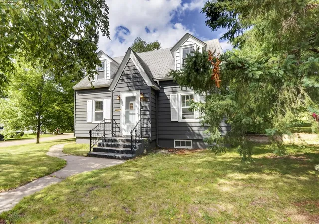 1st image of 401 Ne 7th St, Grand Rapids, MN 55744 | MLS# 7121943