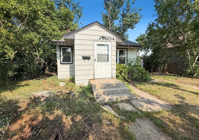 1st image of 604 Lincoln Ave Se, Bemidji, MN 56601 | MLS# 7121945