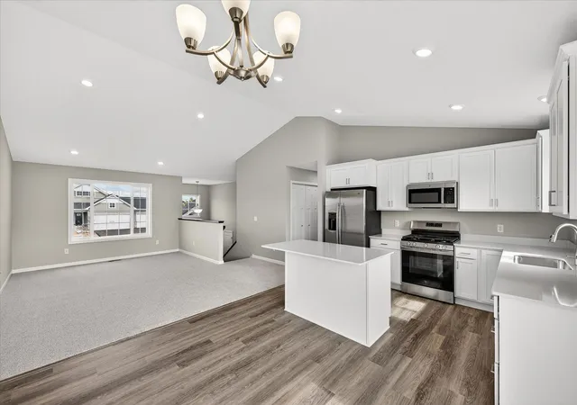 3rd image of 1006 Brandenburg Cir, Waverly, MN 55390 | MLS# 7121950