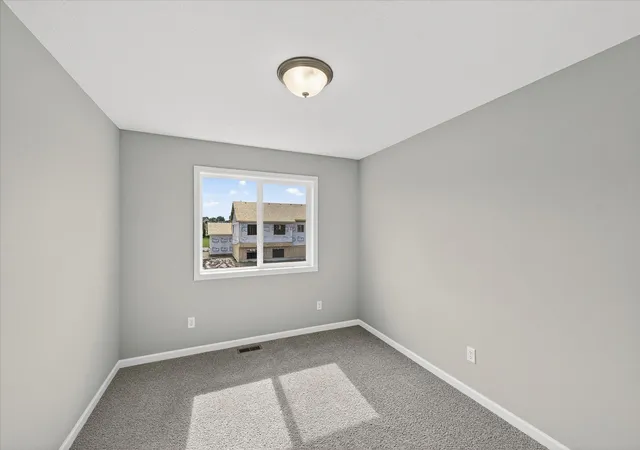 5th image of 1006 Brandenburg Cir, Waverly, MN 55390 | MLS# 7121950