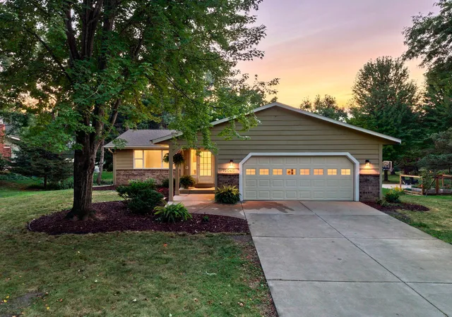 1st image of 15045 Ironwood Ct, Eden Prairie, MN 55346 | MLS# 7121963