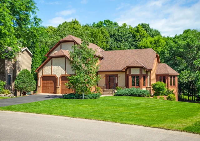 1st image of 16760 N Manor Rd, Eden Prairie, MN 55346 | MLS# 7121973